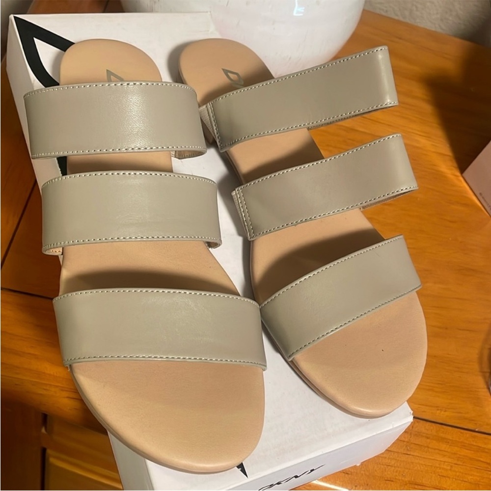 New DKNY Shoes